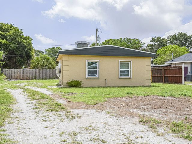 3 of 31 - 4716 29th Avenue, Vero Beach, FL