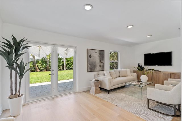 5 of 29 - 4461 Ne 19th Avenue, Oakland Park, FL