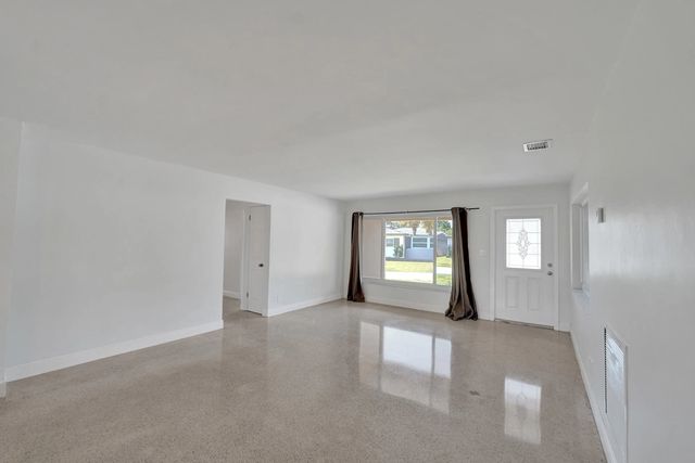 5 of 27 - 1101 Sw 31st Street, Fort Lauderdale, FL