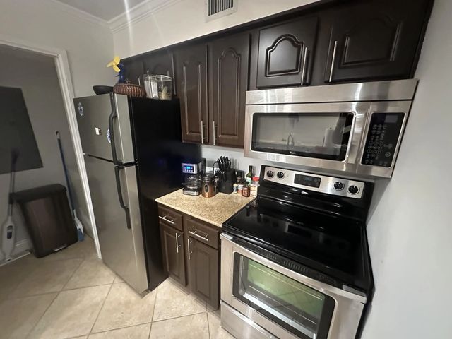 5 of 23 - 400 Scotia Drive #103, Hypoluxo, FL