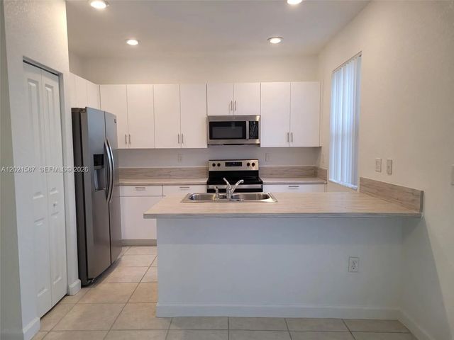 4 of 19 - 2685 Se 13th Street, Homestead, FL