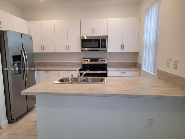 5 of 19 - 2685 Se 13th Street, Homestead, FL