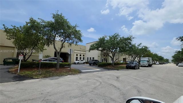 10420 Nw 37th Terrace, Doral