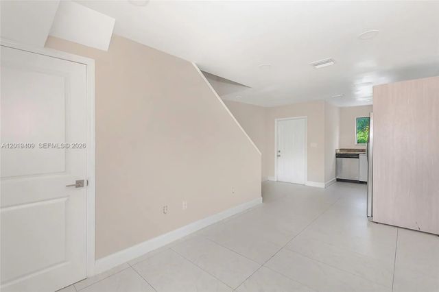5 of 25 - 811-817 Nw 3rd Avenue, Fort Lauderdale, FL