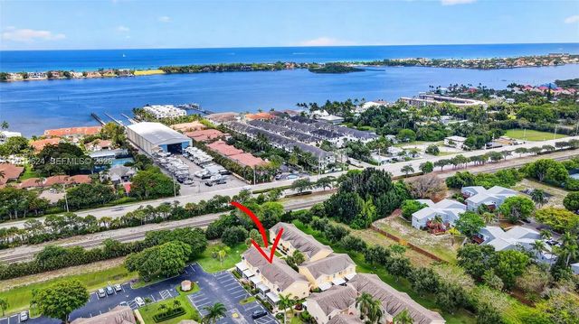 341 Waterside Drive #341, Hypoluxo