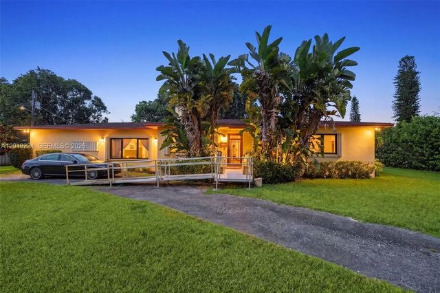 511 Dunad Avenue, Opa-Locka