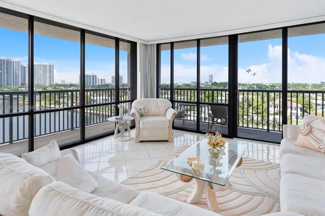 2017 S Ocean Drive #910, Hallandale Beach