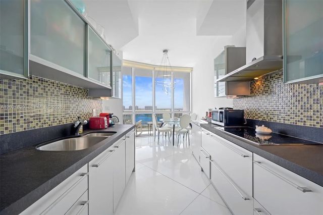 4 of 14 - 18201 Collins Avenue #3501a, Sunny Isles Beach, FL