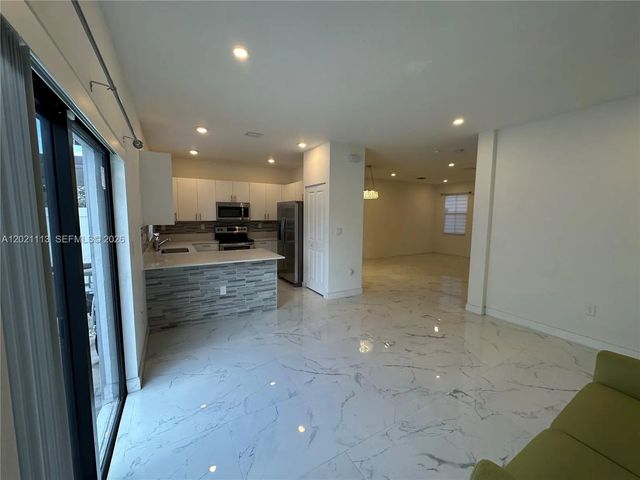 5 of 25 - 20352 Nw 6th Avenue, Miami Gardens, FL