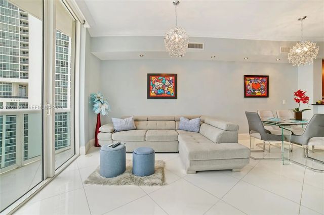 5 of 29 - 18101 Collins Avenue #1906, Sunny Isles Beach, FL
