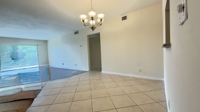 5 of 25 - 2404 Antigua, Coconut Creek, FL