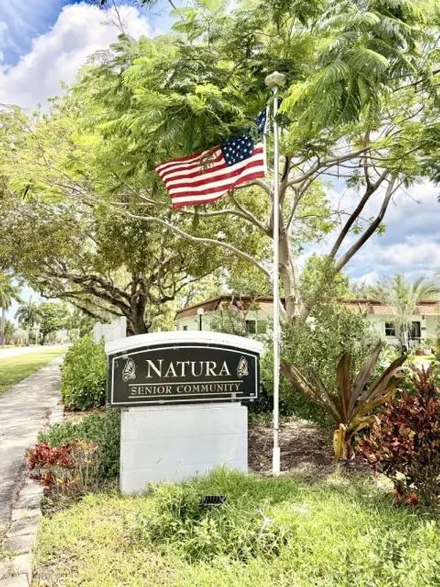 608 Sw Natura Boulevard #apt 202, Deerfield Beach