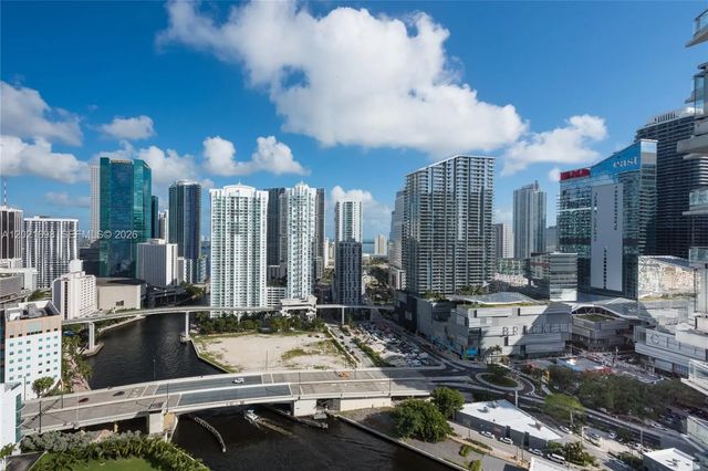 92 Sw 3rd Street #2812, Miami