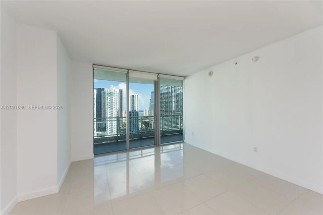 5 of 23 - 92 Sw 3rd Street #2812, Miami, FL