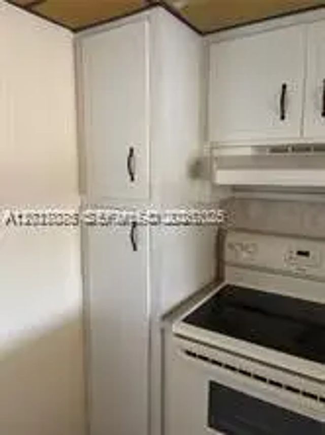 3 of 4 - 3774 Inverrary Boulevard #305p, Lauderhill, FL
