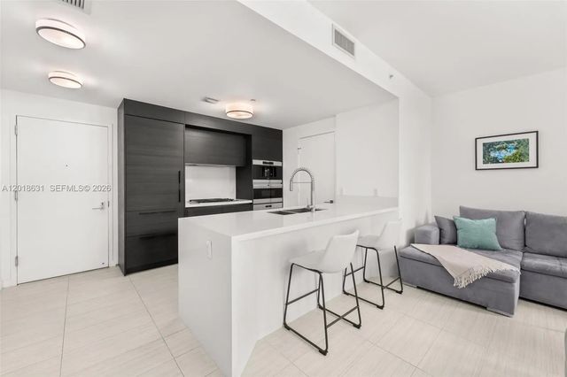 5 of 34 - 1 Collins Avenue #108, Miami Beach, FL