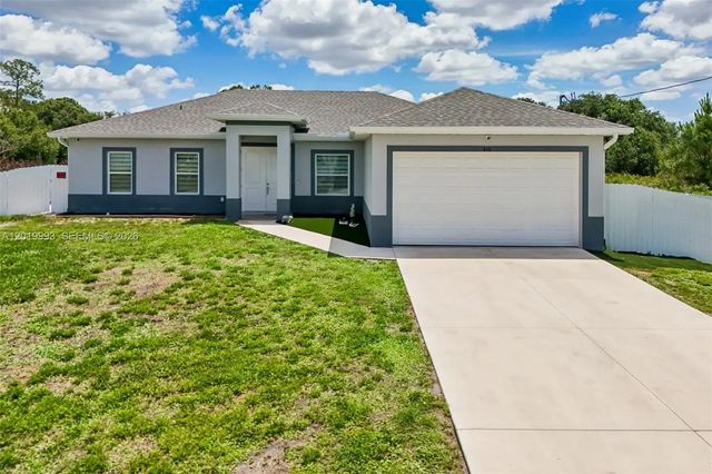 910 Richmond Avenue N, Lehigh Acres