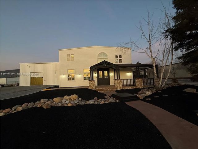 3 of 70 - 428 N Curry Street, , CA