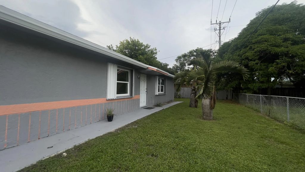 2691 Nw 8th Street, Pompano Beach