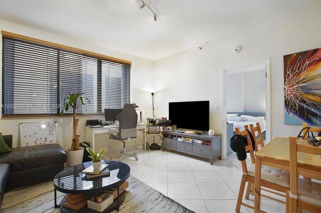 5 of 25 - 540 Brickell Key Drive #308, Miami, FL