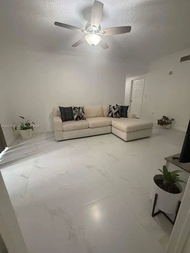 5 of 22 - 215 Sw 117th Terrace #14107, Pembroke Pines, FL