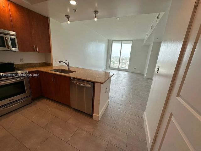 2 of 8 - 315 Ne 3rd Avenue #2009, Fort Lauderdale, FL