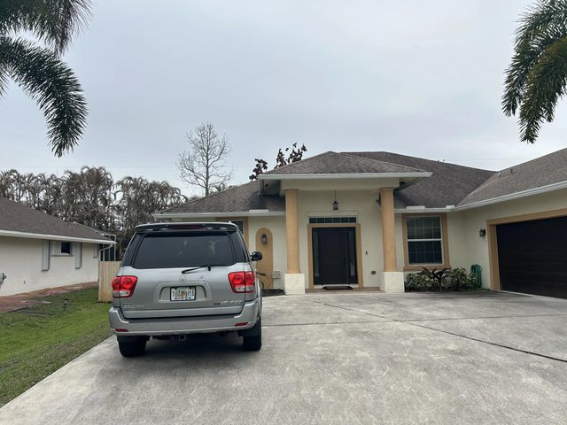 2749 Se Eagle Drive, Port St. Lucie