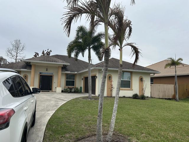 3 of 16 - 2749 Se Eagle Drive, Port St. Lucie, FL