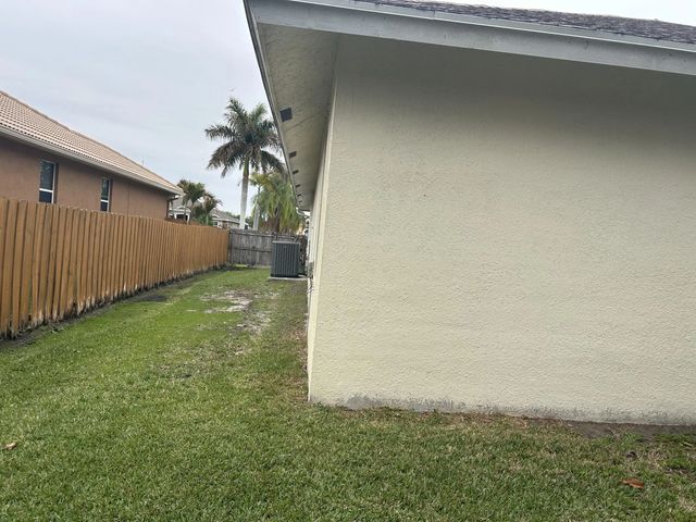 5 of 16 - 2749 Se Eagle Drive, Port St. Lucie, FL