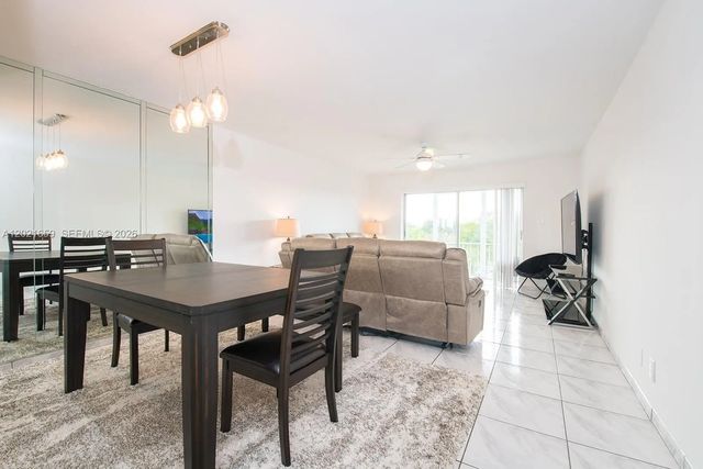 3 of 26 - 4650 Washington Street #502, Hollywood, FL