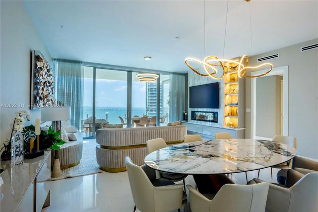 3 of 30 - 300 Biscayne Boulevard Way #2203c, Miami, FL