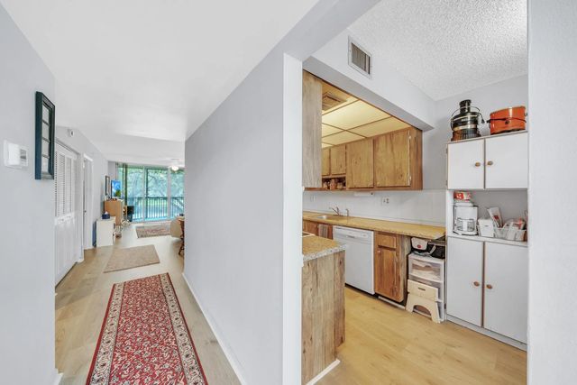 3 of 48 - 3361 Nw 47th Terrace #231, Lauderdale Lakes, FL