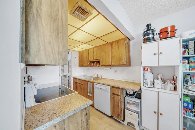 4 of 48 - 3361 Nw 47th Terrace #231, Lauderdale Lakes, FL