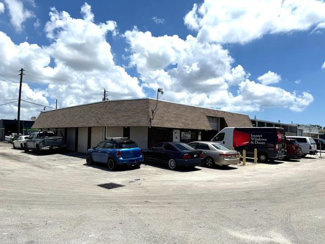 2355 Nw 30th Street, Oakland Park