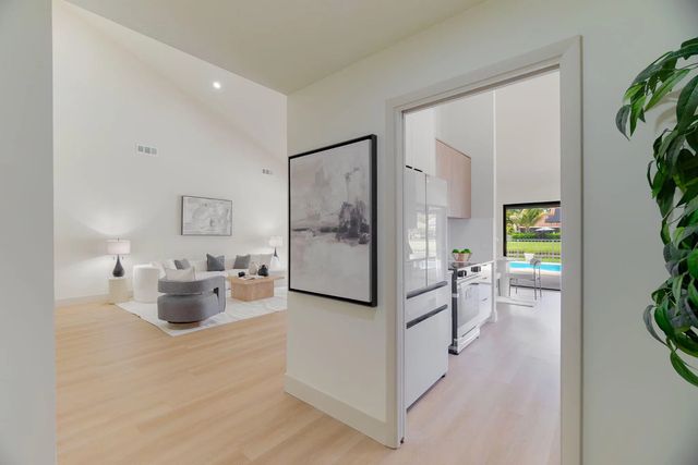 5 of 35 - 2880 Gettysburg Lane, West Palm Beach, FL