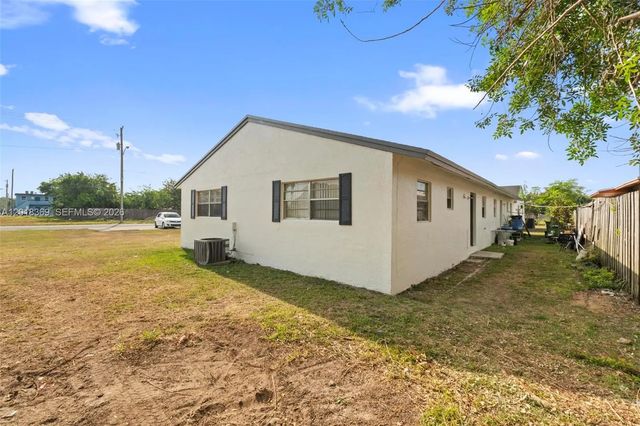3 of 24 - 430 Sw 10th Avenue, Homestead, FL