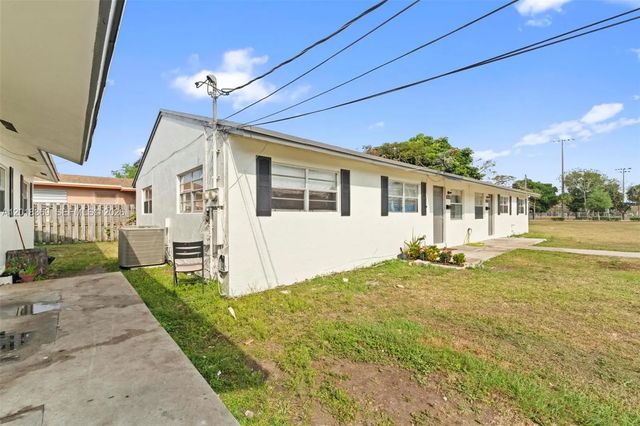 4 of 24 - 430 Sw 10th Avenue, Homestead, FL