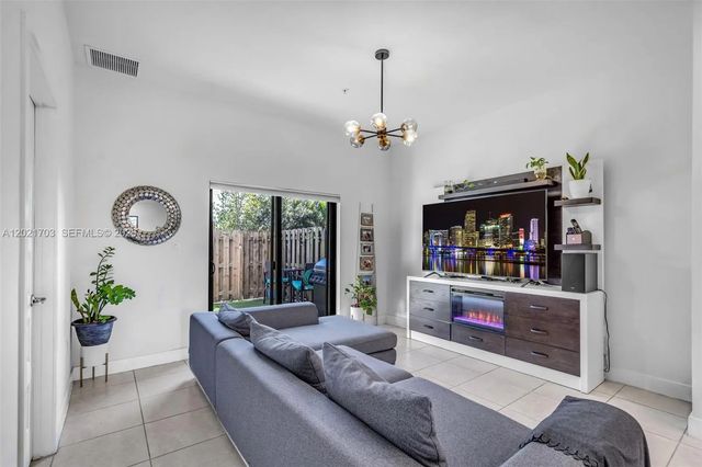 3 of 32 - 8015 Nw 104th Avenue #3, Doral, FL