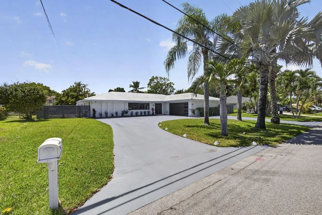 3 of 82 - 8111 W Lake Drive, Lake Clarke Shores, FL