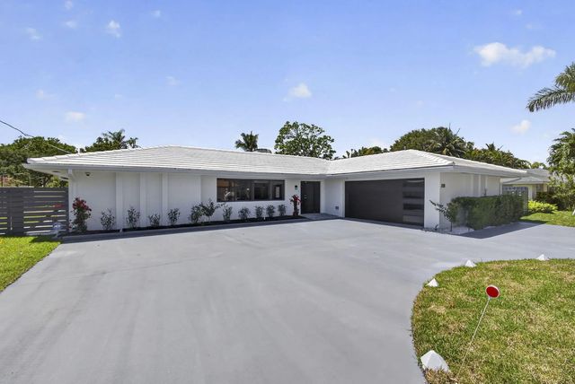 4 of 82 - 8111 W Lake Drive, Lake Clarke Shores, FL