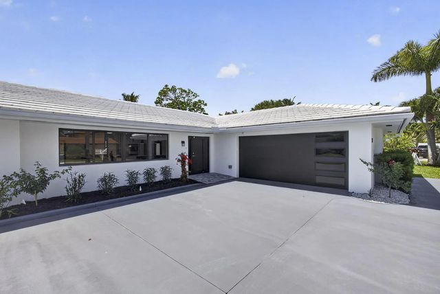 5 of 82 - 8111 W Lake Drive, Lake Clarke Shores, FL