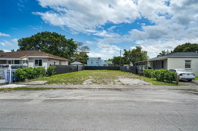 3056 Sw 13th Street, Miami