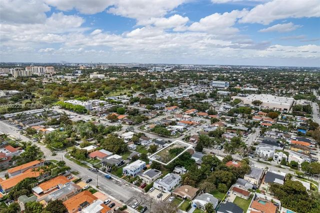 5 of 7 - 3056 Sw 13th Street, Miami, FL