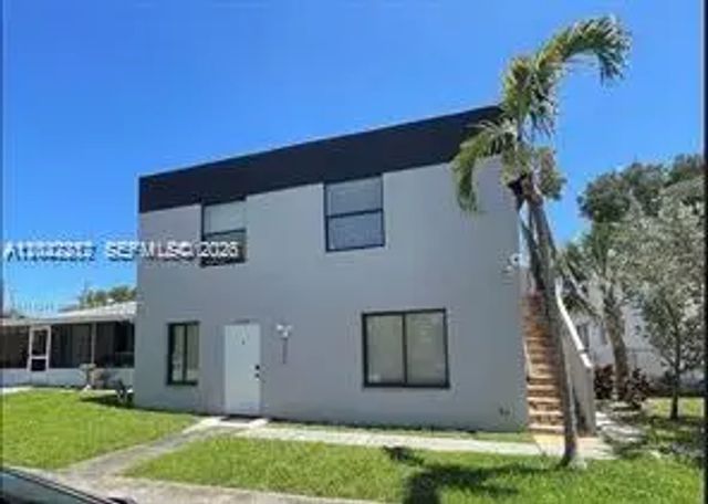 5 of 6 - 2240 Simms Street, Hollywood, FL