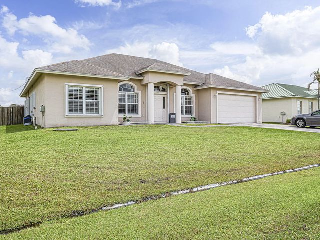 2 of 38 - 581 Sw Grove Avenue, Port St. Lucie, FL