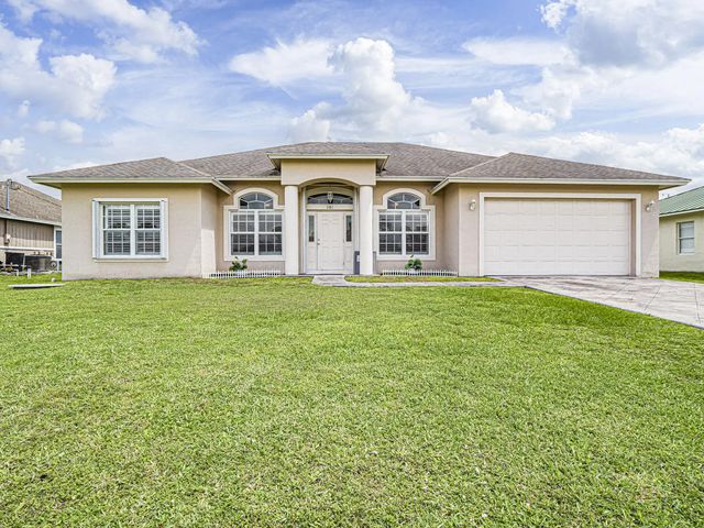 3 of 38 - 581 Sw Grove Avenue, Port St. Lucie, FL