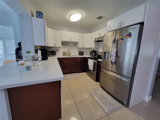 3 of 28 - 6930 Sw 12th Street, Pembroke Pines, FL