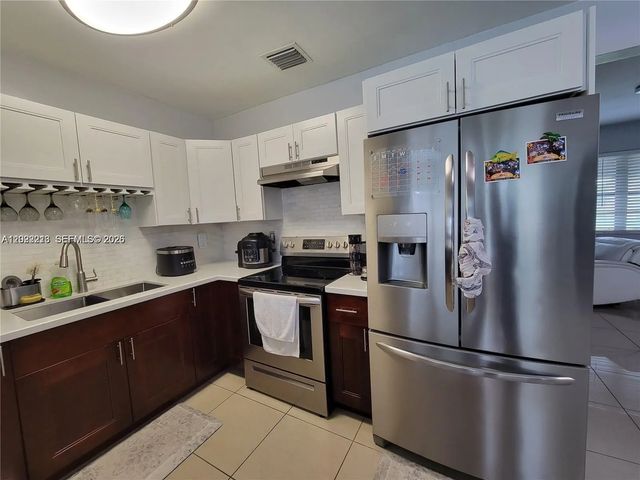 4 of 28 - 6930 Sw 12th Street, Pembroke Pines, FL