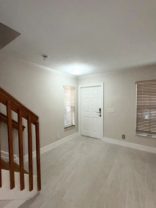 3 of 24 - 816 Summit Lake Drive, West Palm Beach, FL