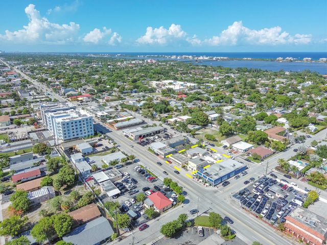 4 of 9 - 922 & 928 S Dixie Highway, Lake Worth Beach, FL